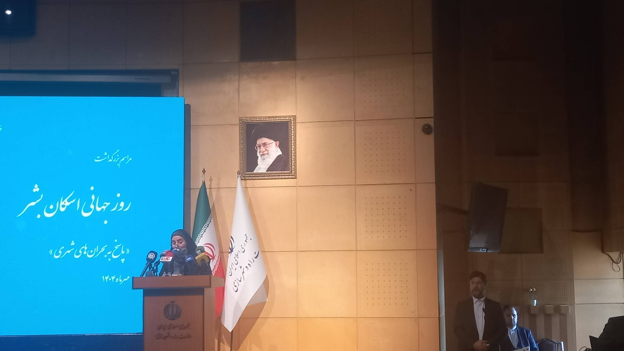 ساماندهی و تمرکززدایی از کلانشهر تهران مهم‌ترین اقدام برای عبور از بحران+ فیلم