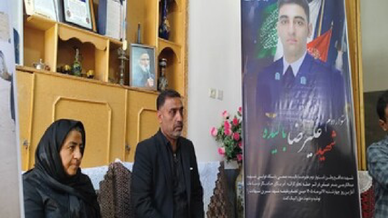 مادر دههشصتی در سوگ فرزند دهههشتادی؛ جوانی که برای ایران آسمانی شد