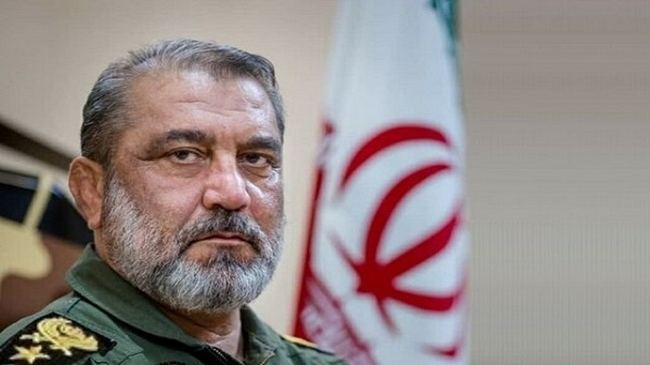 هیچ ارتشی در دنیا نمیتواند با ارتش ایران مقابله کند