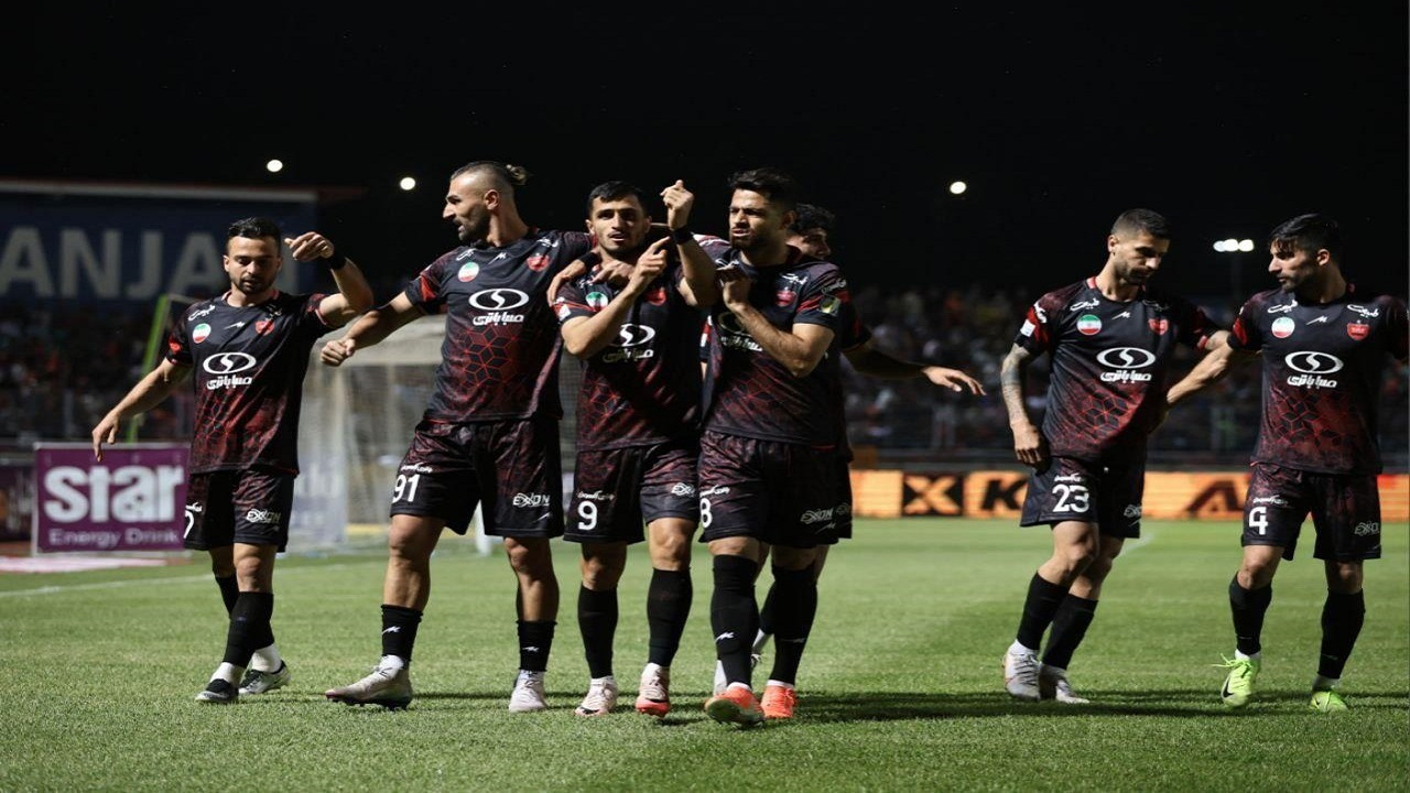 پرسپولیس باید خانه تکانی اساسی انجام بدهد/ بیفوما در سیستم پرسپولیس کارایی ندارد