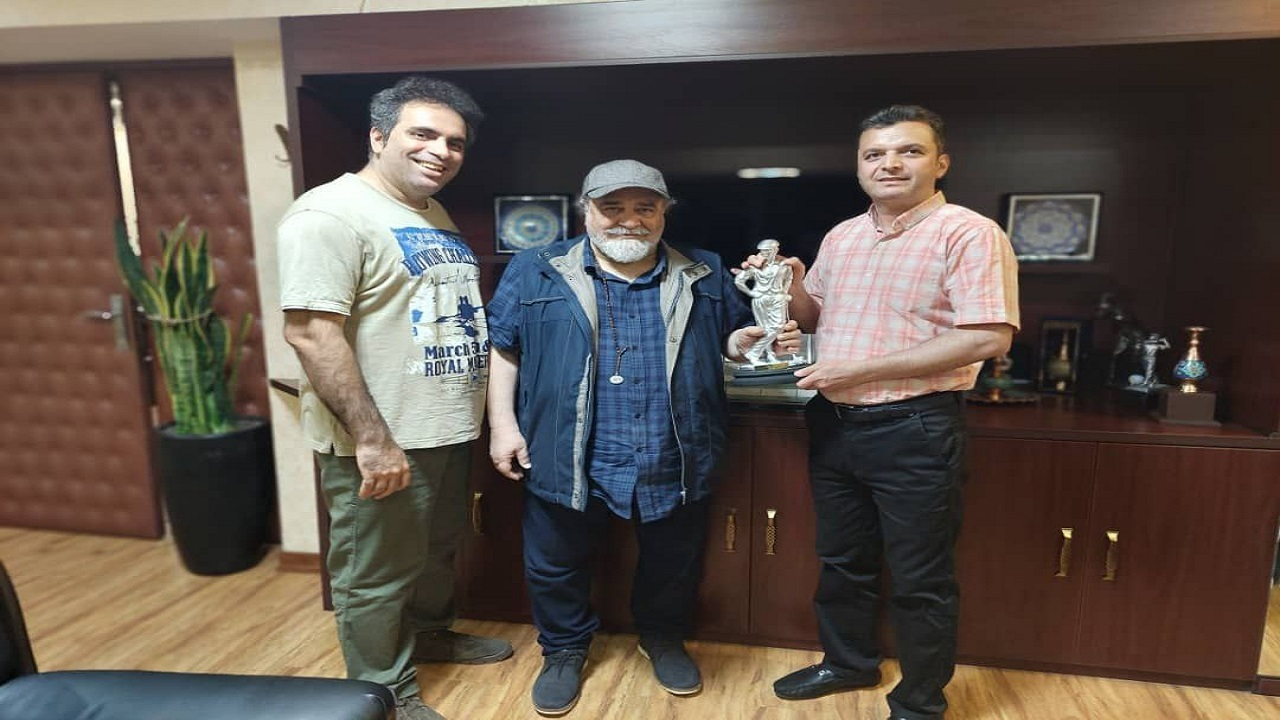 تندیس ویژه گلف به محمد رضا شریفی نیا رسید