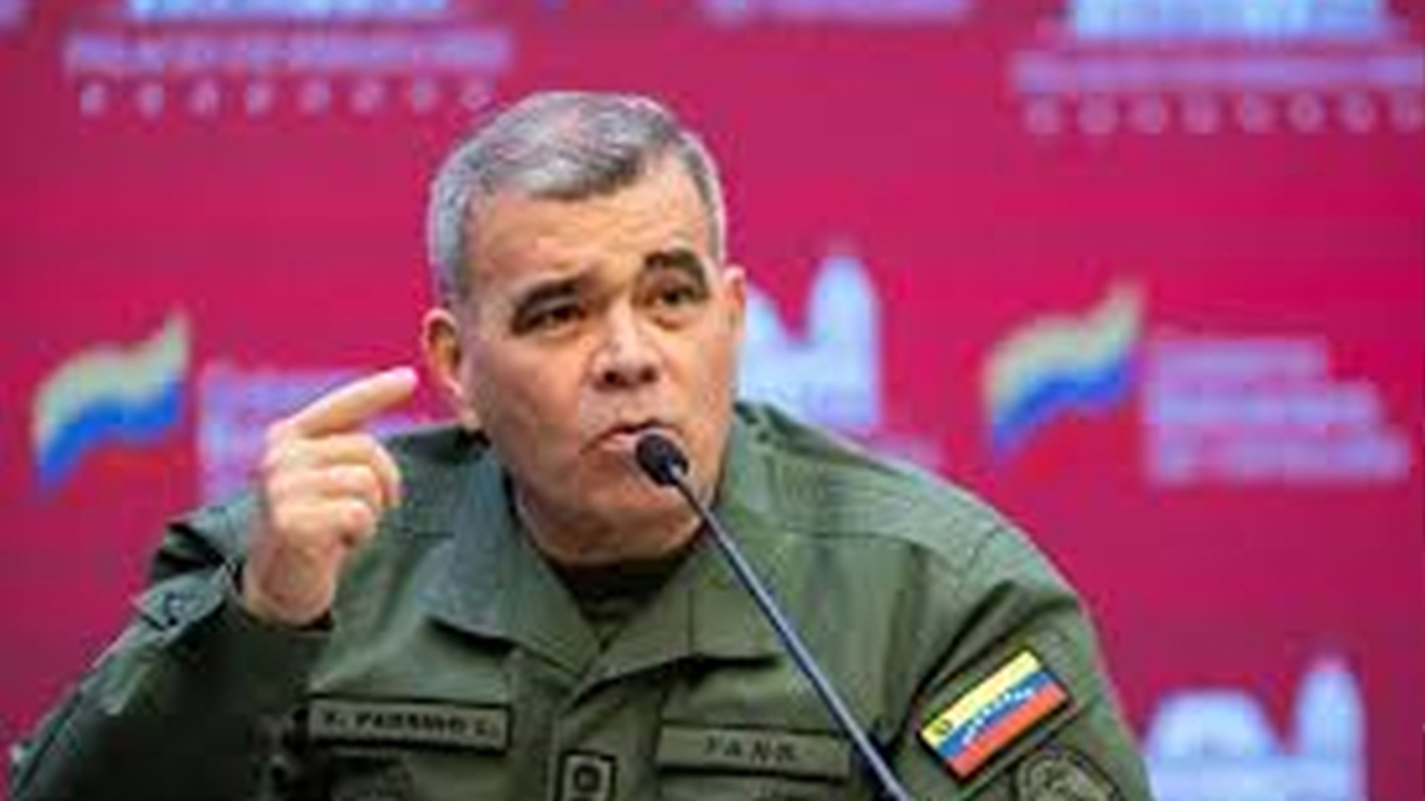 وزیر دفاع ونزوئلا: ارتش برای «مقابله با تجاوز امپریالیستی» به حالت آمادهباش درآمده است