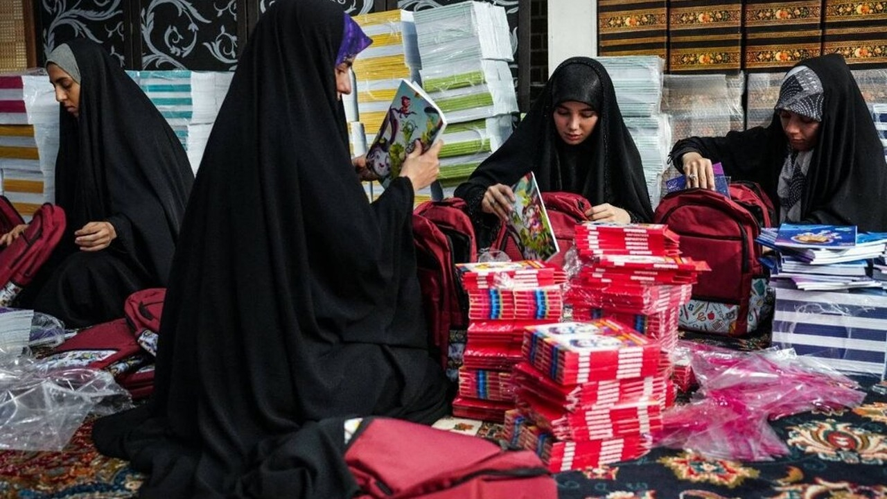 توزیع ۲۵۰ هزار بسته نوشتافزار و ۱۰ هزار بسته معلمانه در مناطق محروم کشور