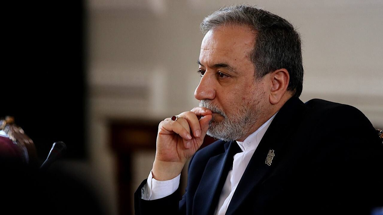 عراقچی، نتانیاهو را «افعی» خواند؛ او به فریب آمریکا برای جنگ با ایران افتخار می‌کند