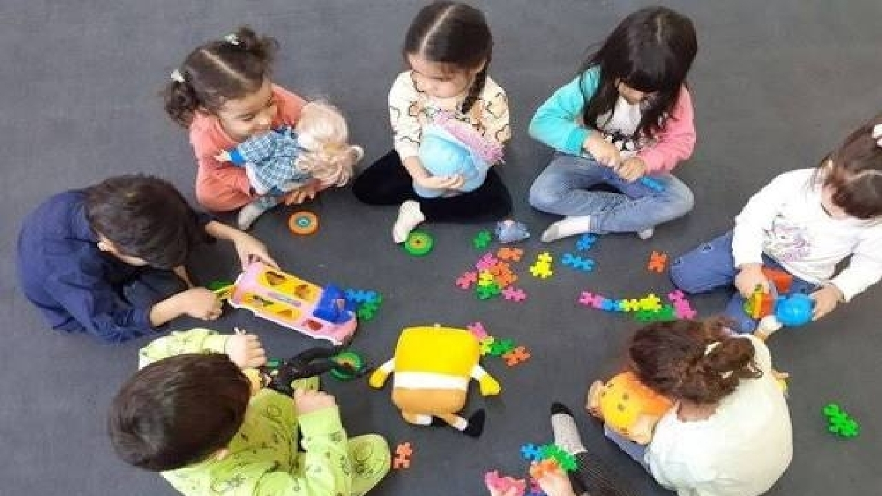 پرونده ۱۰۰ کودکستان متخلف روی میز آموزش و پرورش