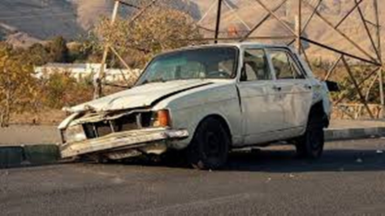 جمع آوری خودروهای رها شده در پایتخت + فیلم