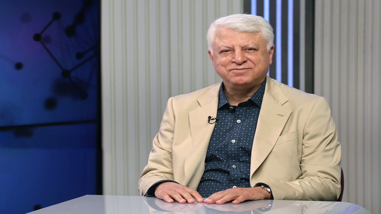 الیاس حضرتی با استعفای «فیاض زاهد» عضو حقیقی شورای اطلاع‌رسانی دولت موافقت کرد