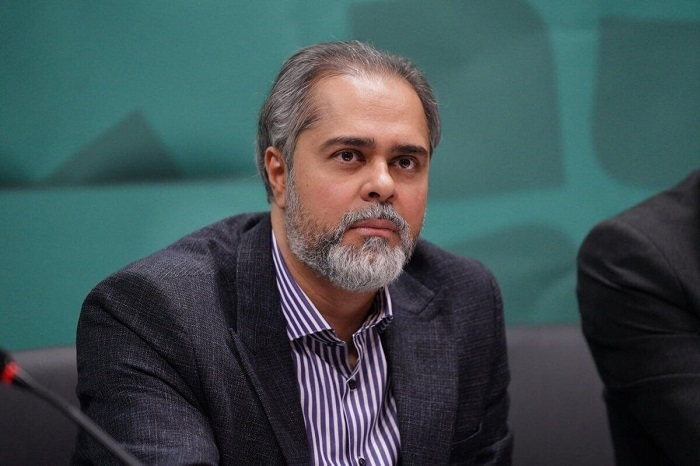 فریدزاده: کتاب رسانهای برای انتقال فکر و افکار نظریات است