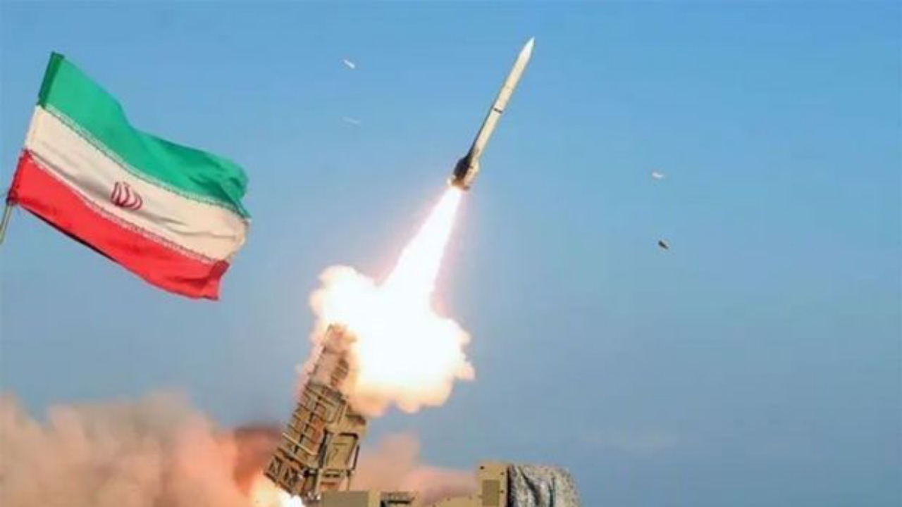 سپاه: دو شناور آمریکایی، ۸ نفتکش و ۱۰ کشتی هدف قرار گرفت + فیلم