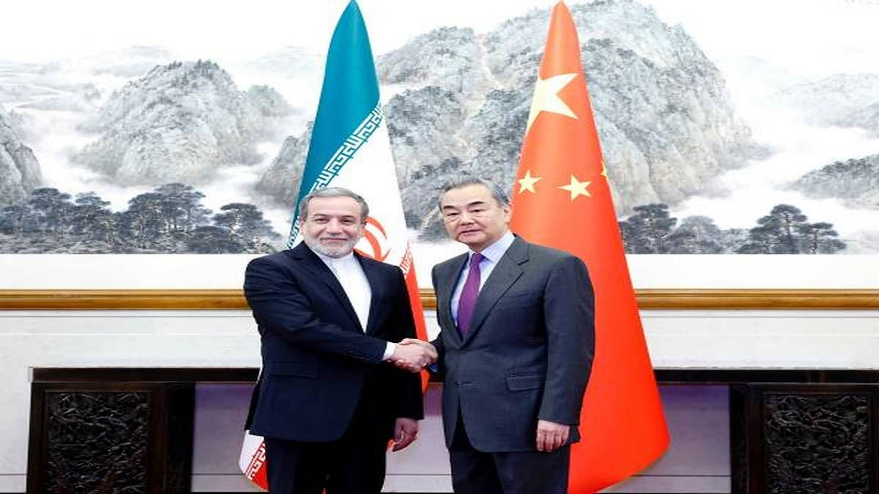 وانگ یی: چین از مذاکرات هستهای ایران با آمریکا حمایت میکند