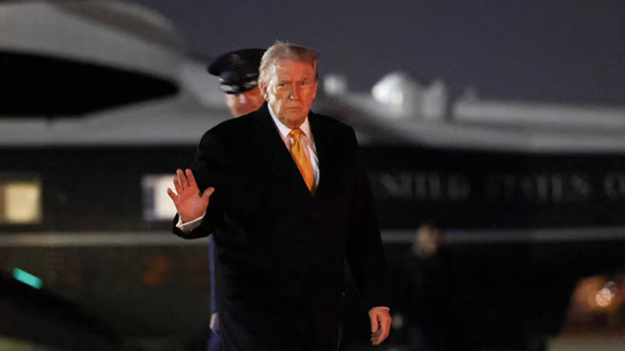 تلاش ترامپ برای کشیدن دیگر مقامات به گرداب اپستین: درباره دموکرات‌ها هم تحقیق کنید!