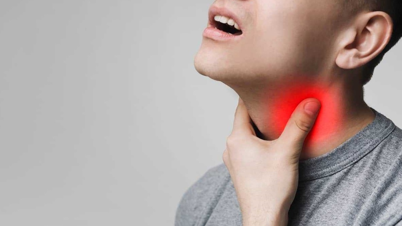 چه زمانی گلودرد میتواند نشانه عفونت چرکی باشد؟ + فیلم