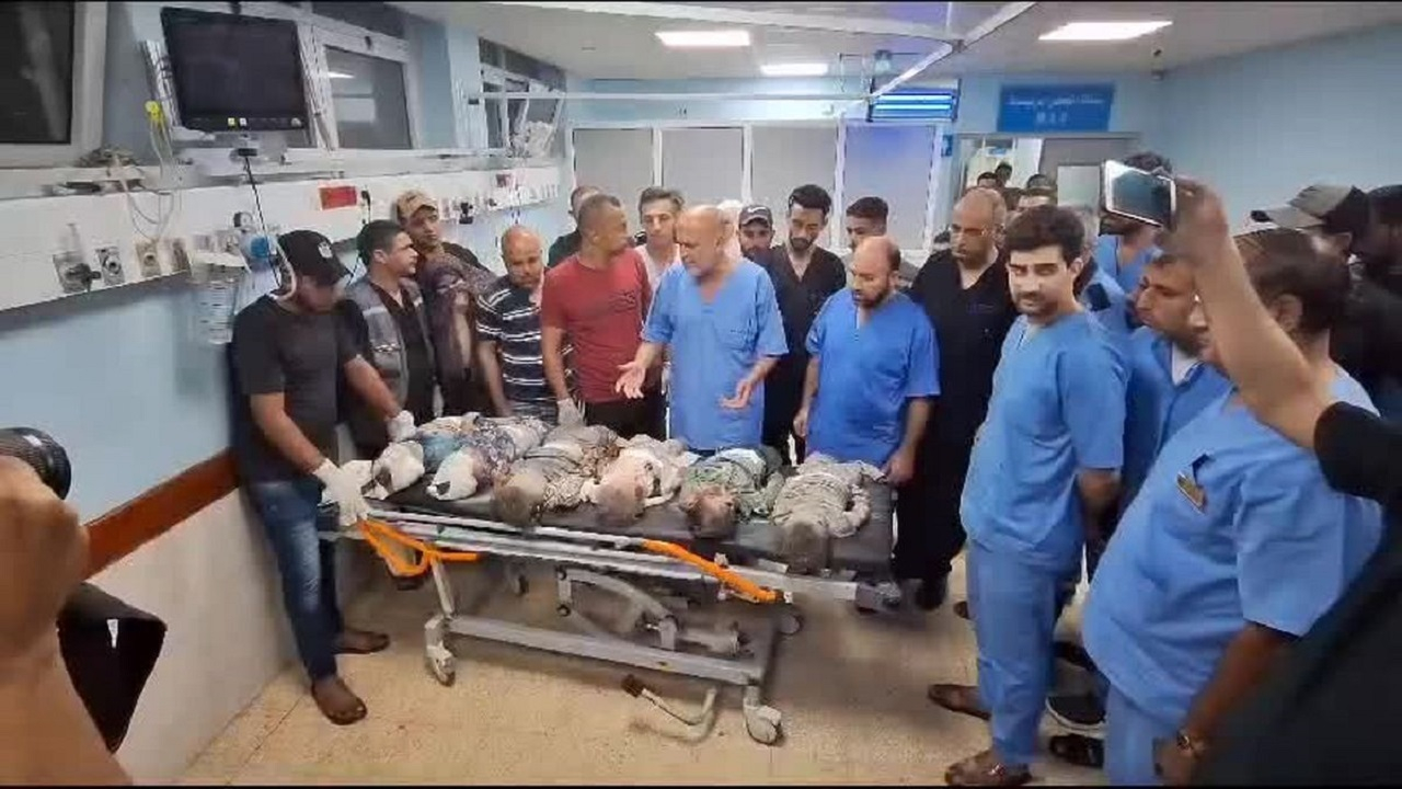 پزشک فلسطینی اجساد فرزندانش را در اورژانس تحویل گرفت