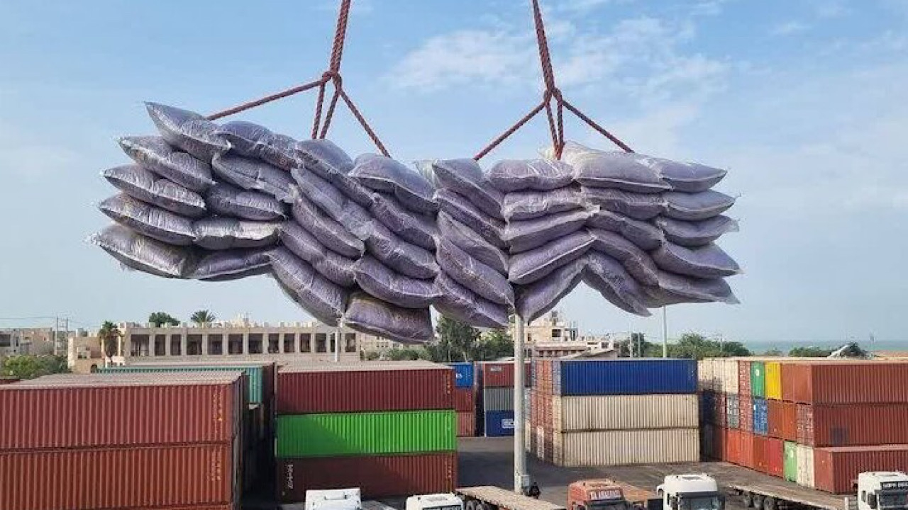 واردات کالاهای اساسی بدون انتقال ارز از استانهای مرزی مجاز شد