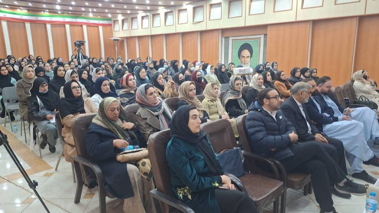 ایران کلینیک؛ وقتی آموزش تخصصی به یک ضرورت ملی تبدیل میشود