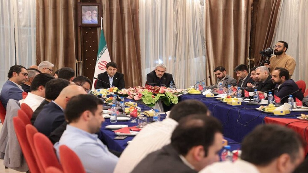 دعوت وزیر اقتصاد از فعالان دیجیتال برای همکاری نزدیک با دولت