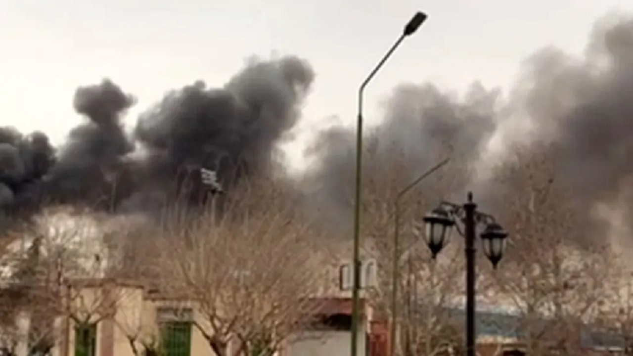 آتش سوزی اداره برق در خیابان ستارخان تهران