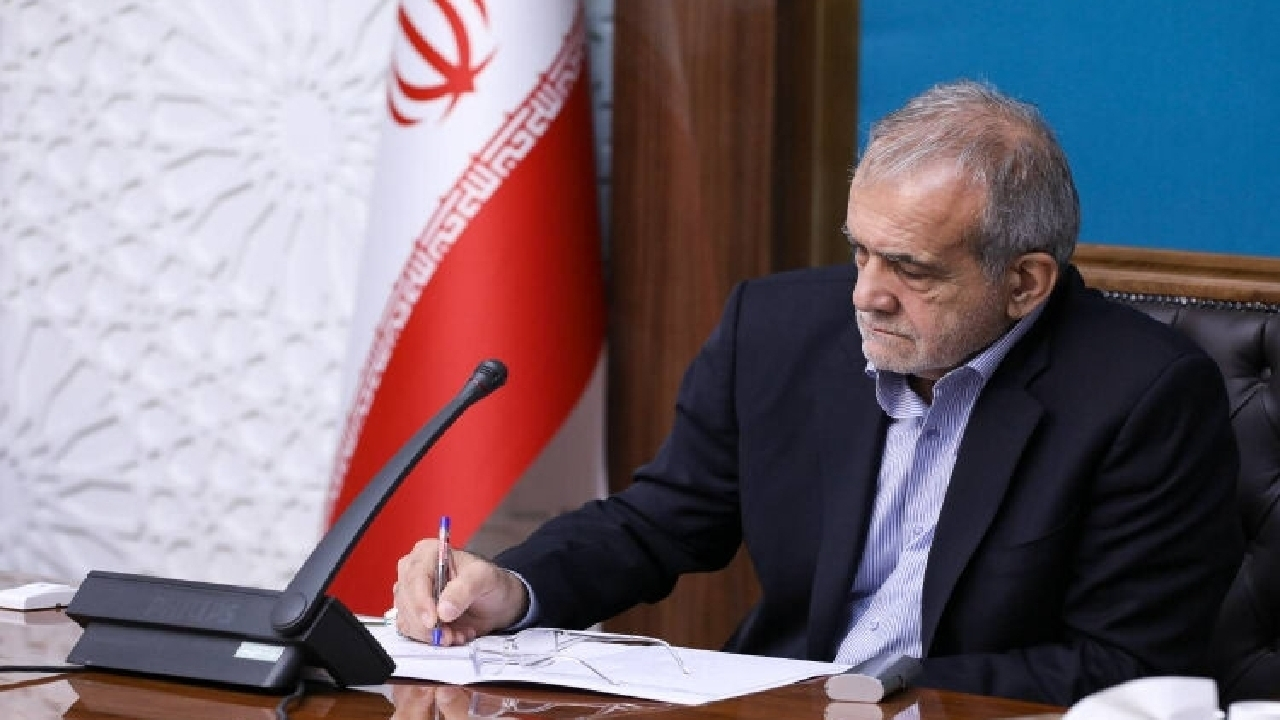 قدردانی رئیس‌جمهور از حضور پرشور و مسئولانه ملت ایران در راهپیمایی ۲۲ بهمن