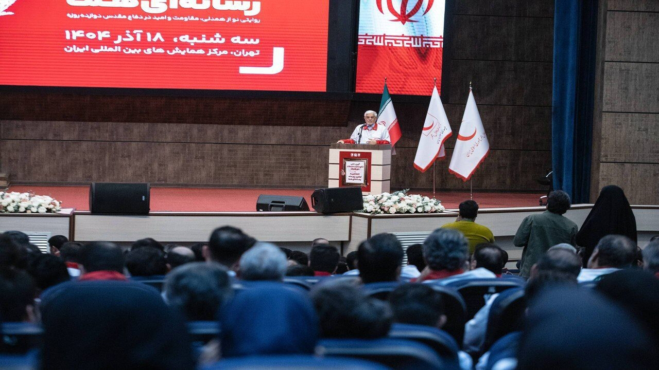 عذرخواهی عارف به خاطر مشکلات معیشتی/ دولت به مطالبات به حقِ مردم پاسخ درخور میدهد