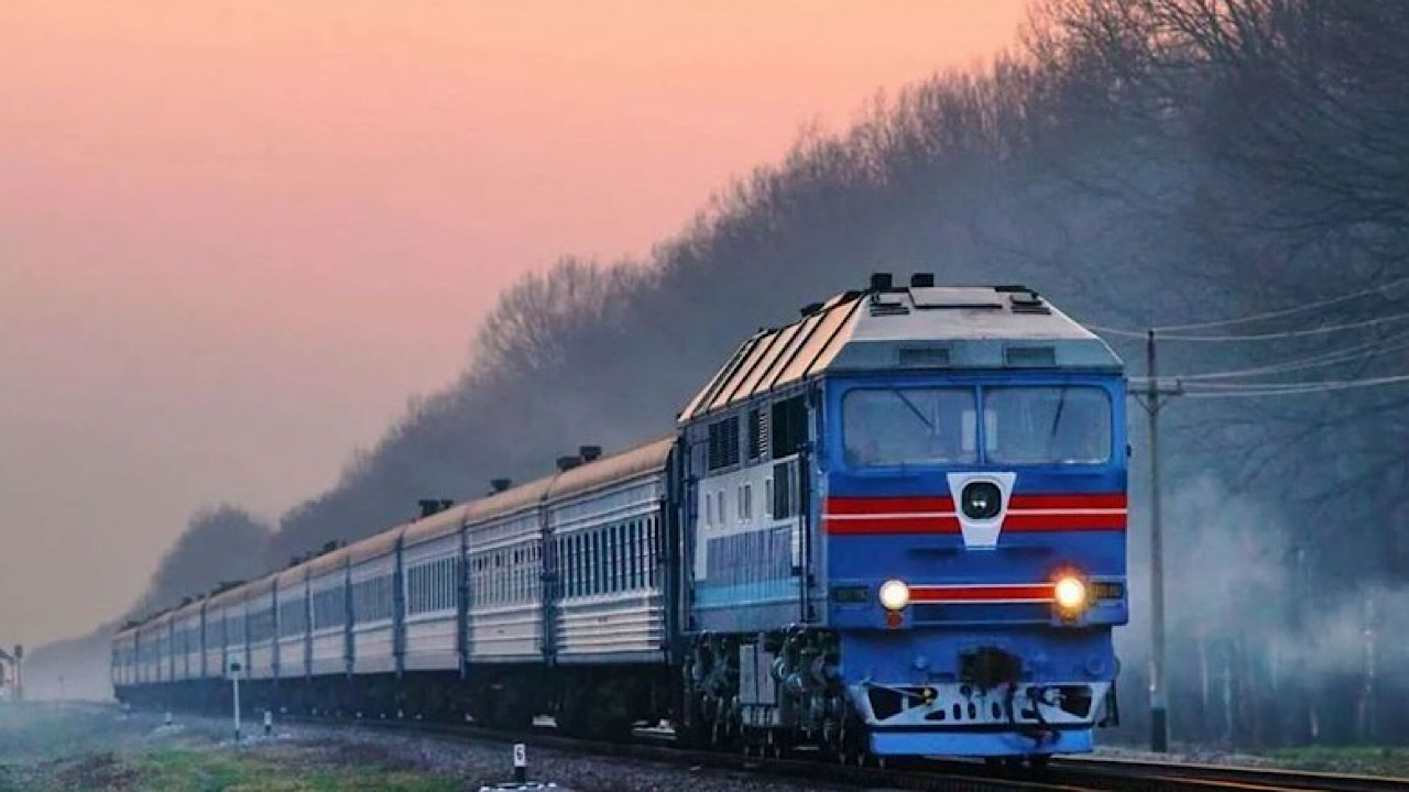 پیش فروش بلیط قطار در ۳ سوت؛ سریع و مطمئن