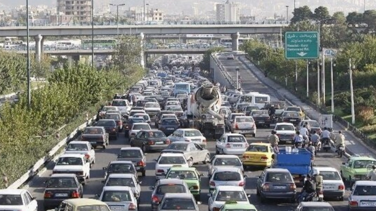 وضعیت تردد در معابر و بزرگراه‌های پایتخت؛ محدودیت تردد دارندگان پلاک فرد