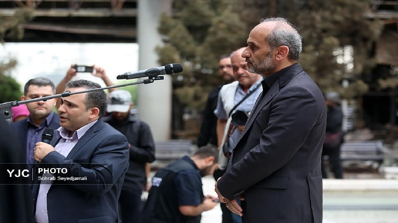 در حال آمادهسازی مصوباتی برای بازسازی ساختمان شیشهای هستیم