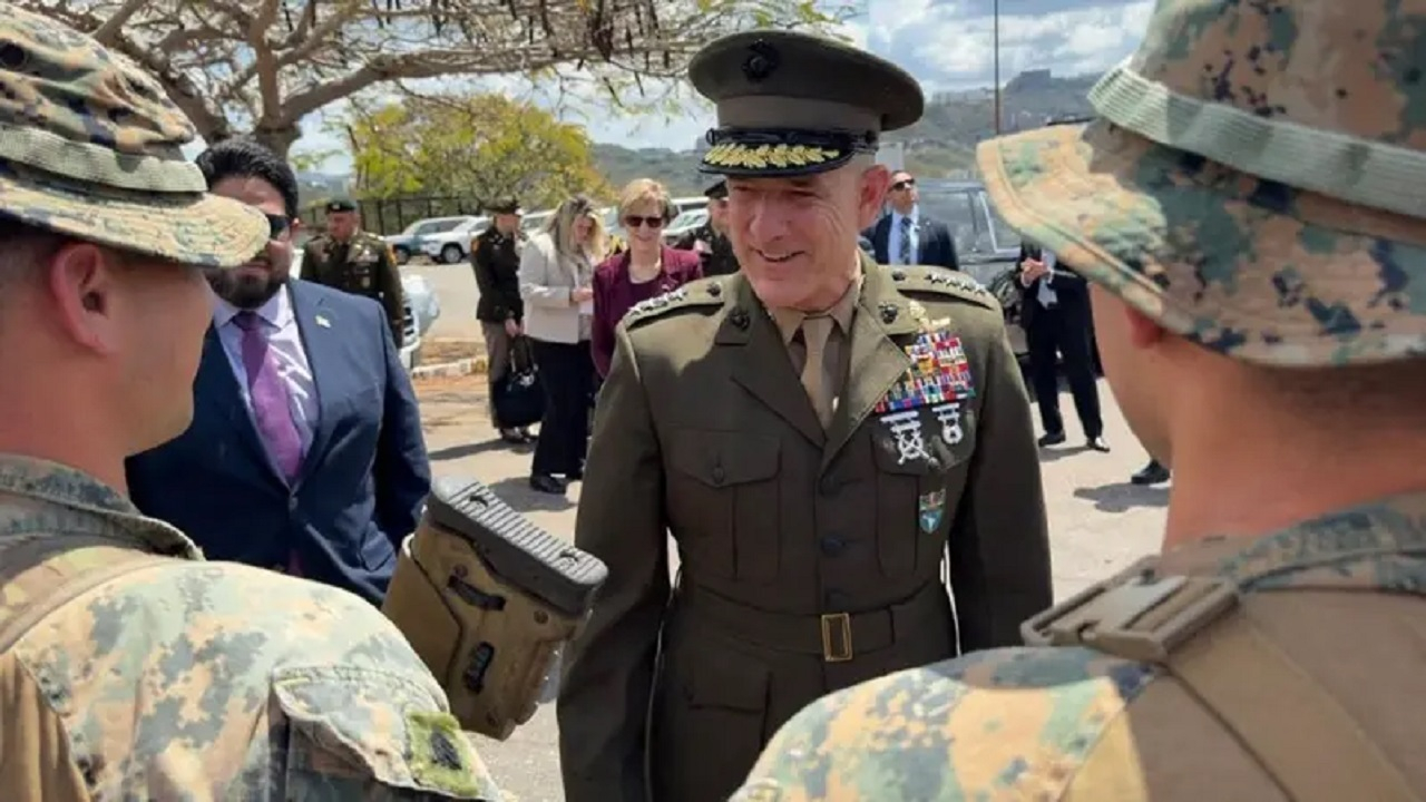 سفر غیرمنتظره فرمانده ارشد آمریکا به ونزوئلا