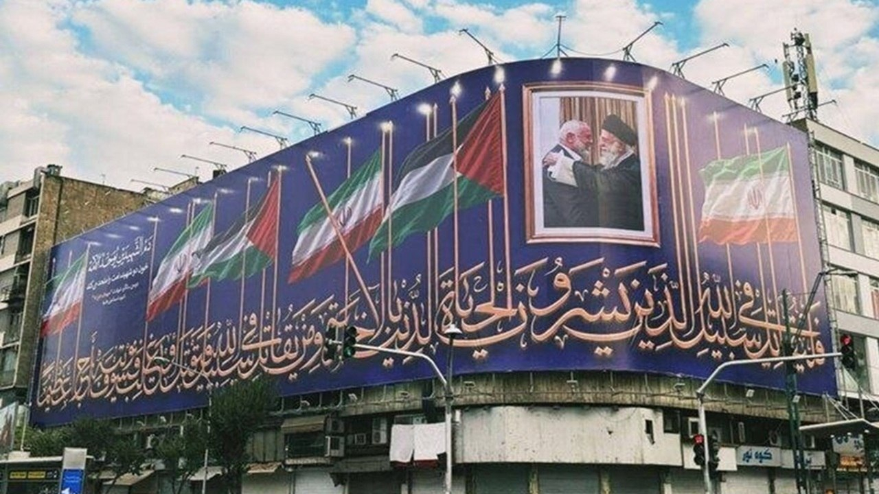 دیوارنگاره دومین سالگرد شهادت اسماعیل هنیه در میدان جمهوری رونمایی شد