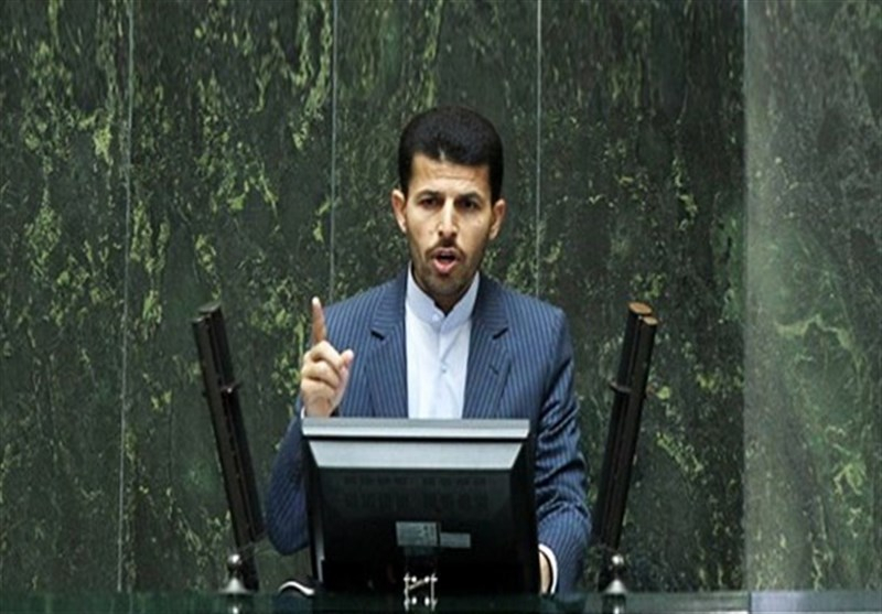"پاپیزاده" برای حضور در هیات رئیسه مجلس سوگند یاد کرد