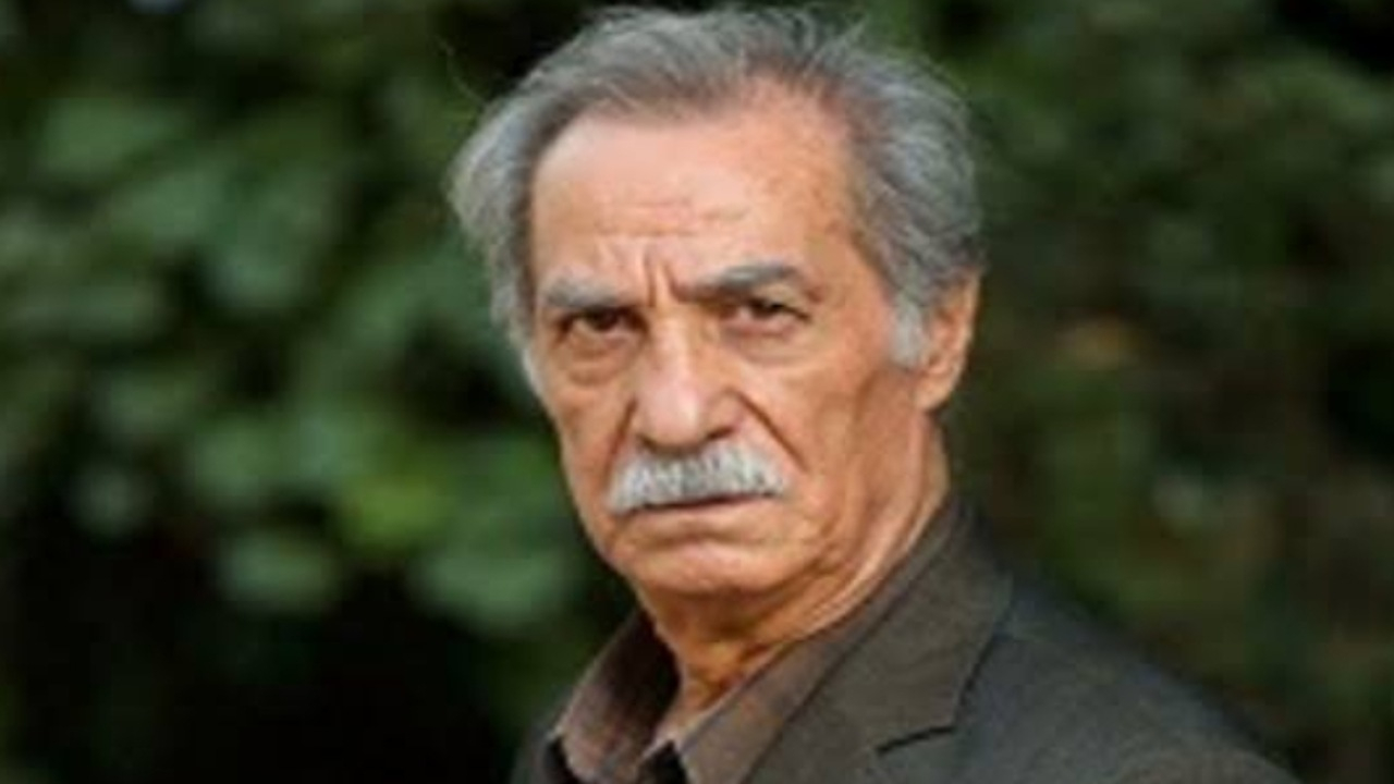 گوشی تلفن همراه سیاوش طهمورث به وی بازگردانده شد