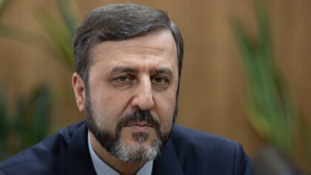 غریب آبادی: پای بیگانگان باید از منطقه قطع شود
