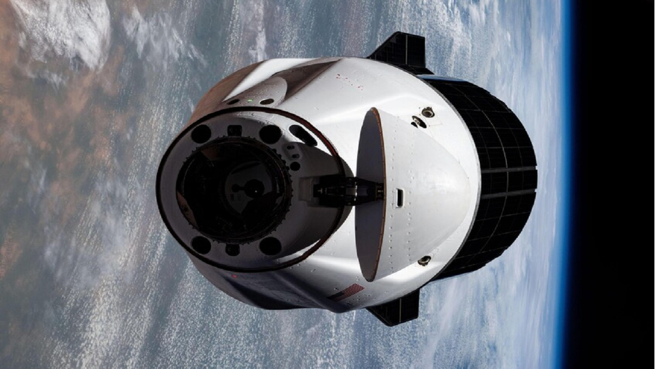 فضاپیمای دراگون از ایستگاه فضایی به زمین بازگشت