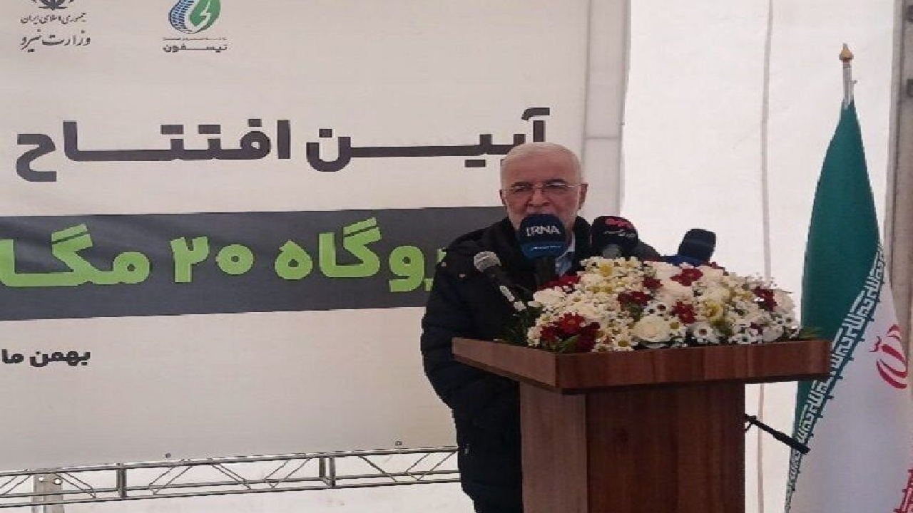 وزیر کشور: توسعه انرژی‌های تجدیدپذیر یک ضرورت اجتناب‌ناپذیر برای کشور است