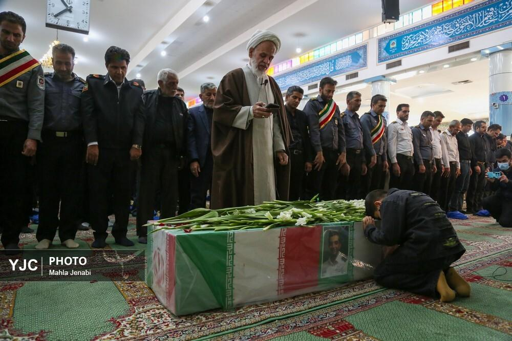 تشییع پیکر شهید آتش نشان فداکار محسن میرشکار