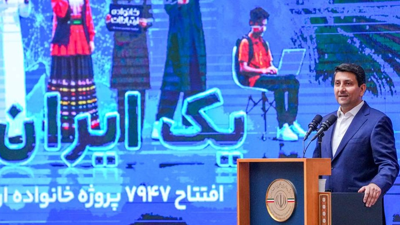 از حق مردم در برخورداری از اینترنت پایدار کوتاه نمیآییم/ برای ارتباطات پایدار، انرژی هم باید پایدار باشد