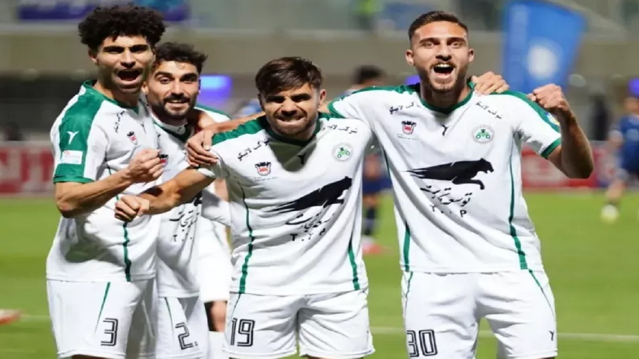 گل گهر ۱ - ۲ ذوب آهن/ ضدحملههای گاندوها جواب داد + فیلم