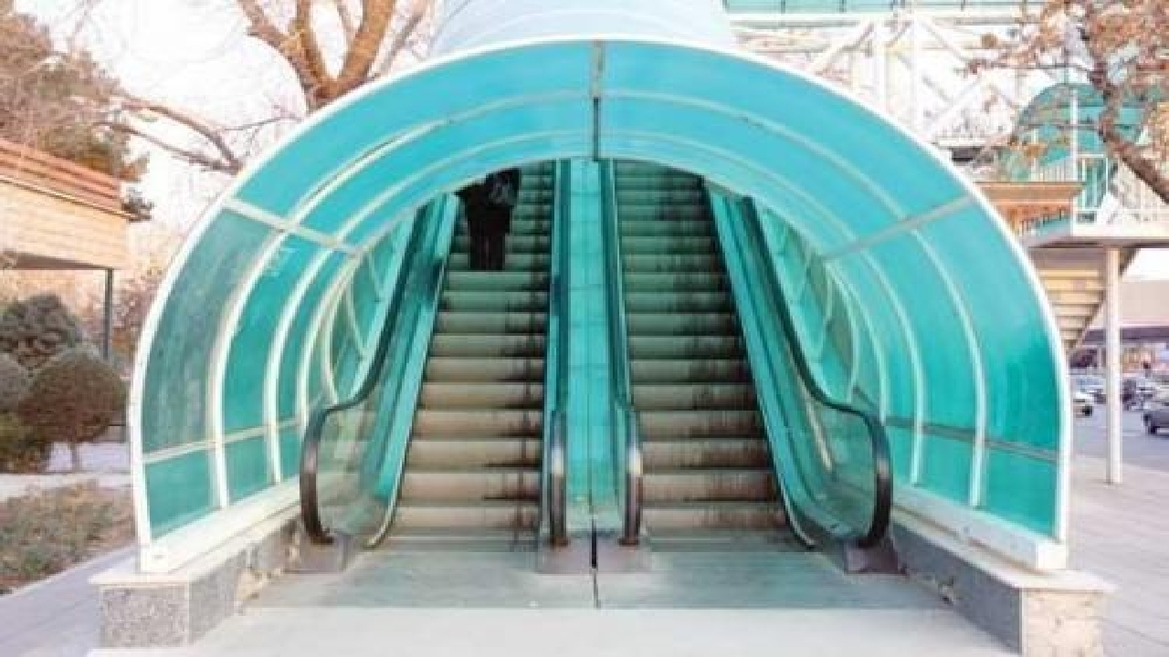 نصب ۳۲ یونیت پله برقی در پل‌های عابر پیاده تهران/ نوسازی ۷۲ یونیت نیز در دست اجراست