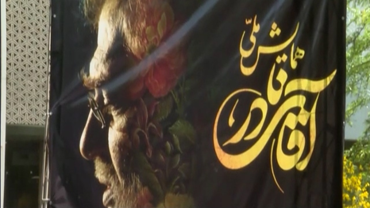 نادر طالب زاده، صدای متفاوت رسانه + فیلم
