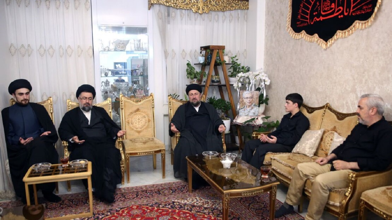 دیدار سید حسن خمینی با خانواده سپهبد شهید محمد باقری
