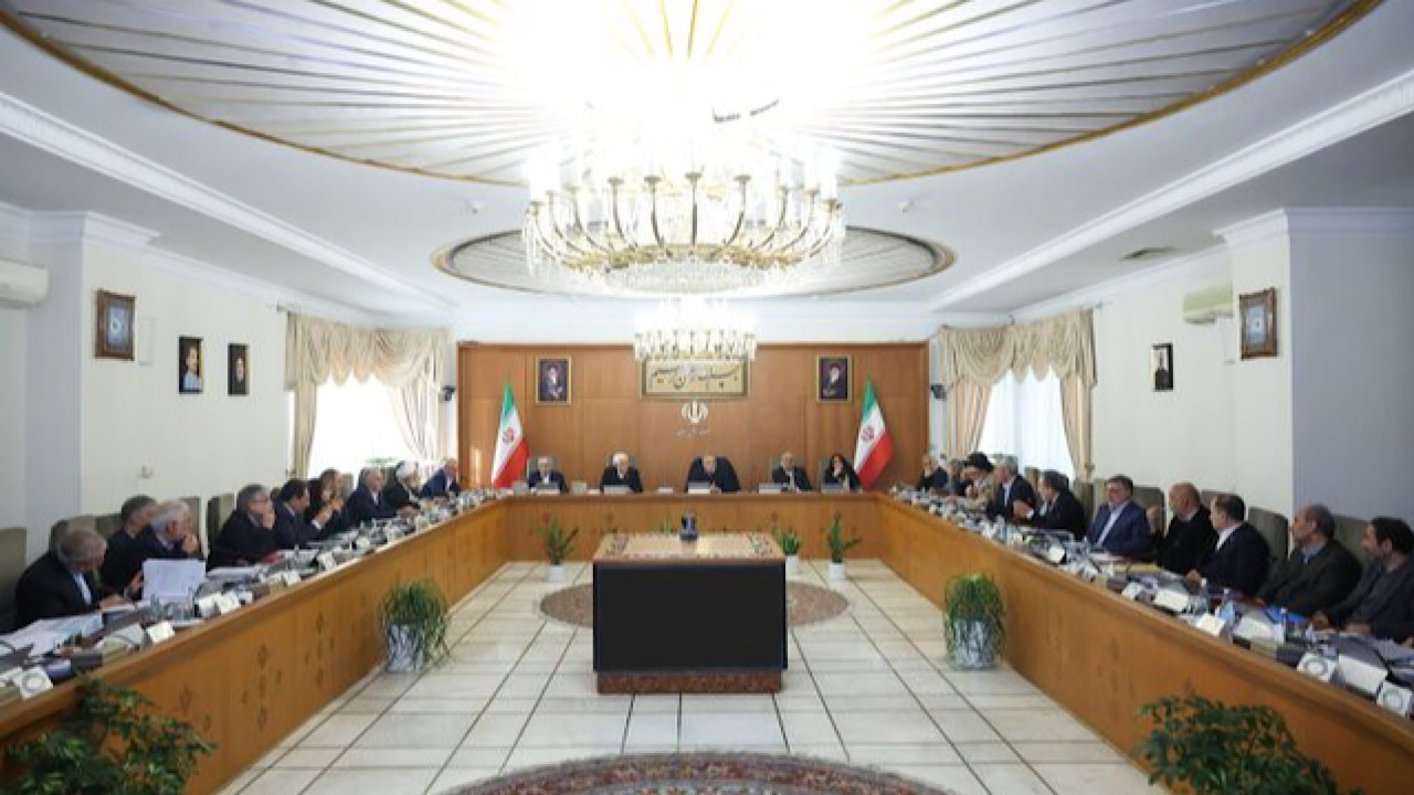 تاکید پزشکیان بر پیگیری مطالبات فعالان اقتصادی در دولت