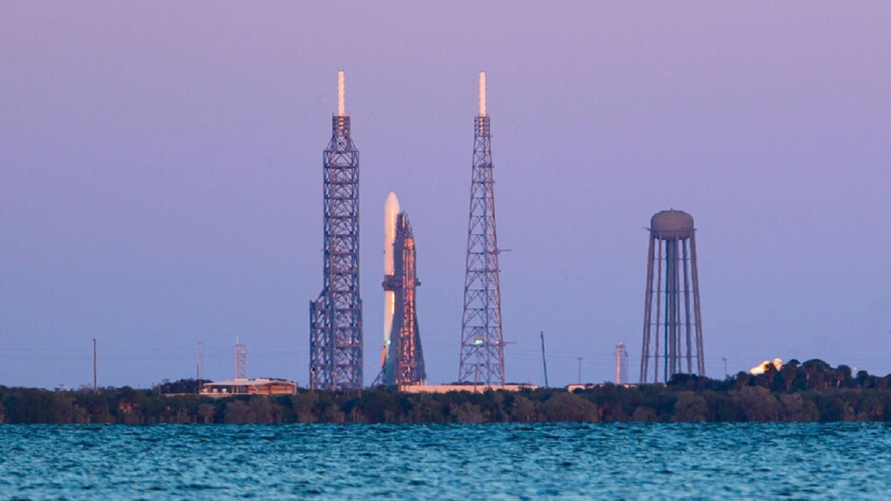 موشک «نیو گلن» برای مطالعه جو مریخ چه زمانی پرتاب میشود؟