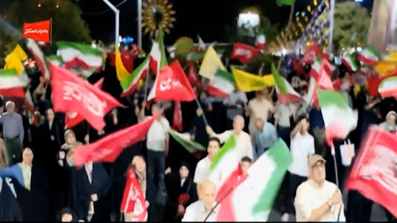 ایستاده برای ایران + فیلم