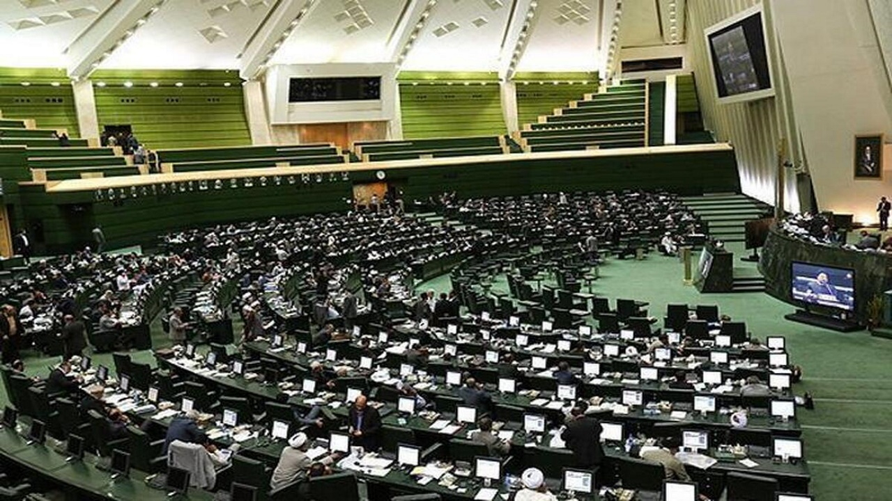 قرائت گزارش کمیسیون انرژی مجلس درخصوص خاموشیهای گسترده در تابستان سال ۱۴۰۴