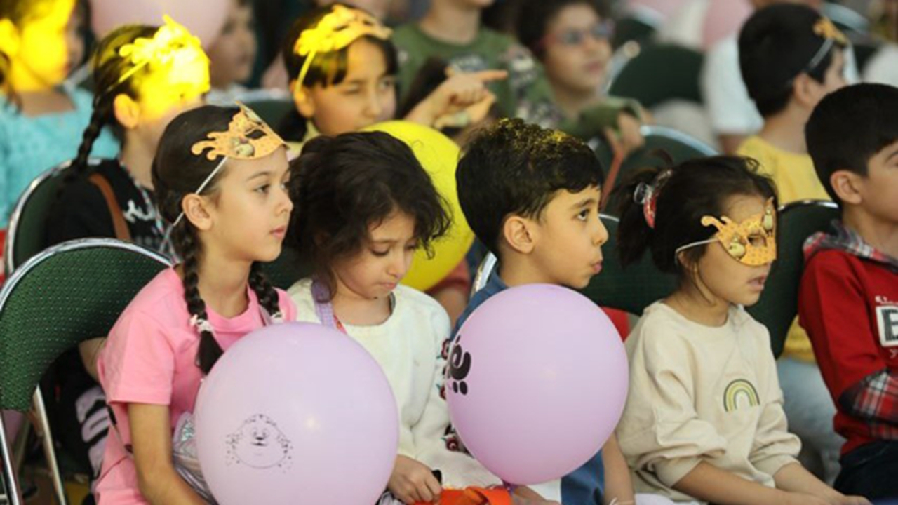 دانش آموزان بازیگر پنهان فروشهای میلیاردی