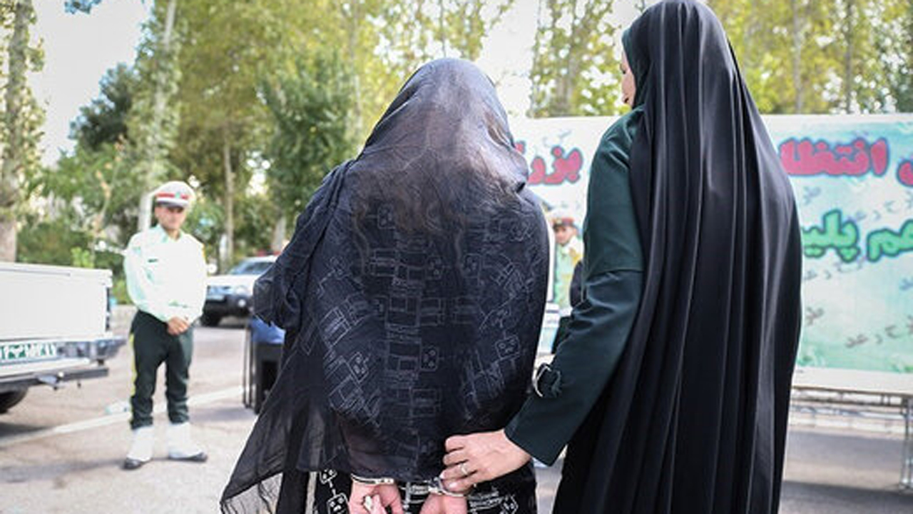 سرقت لوازم خودرو با سرکردگی یک زن