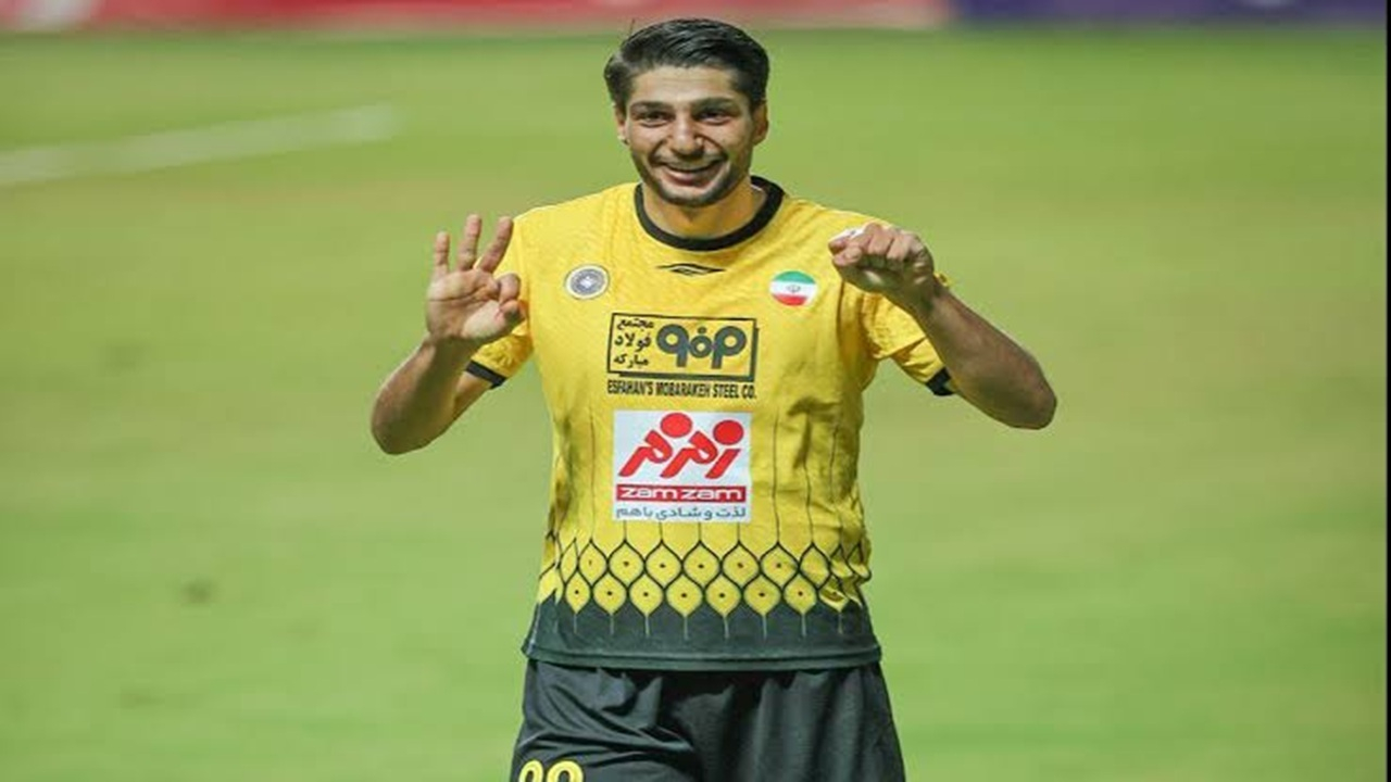 مذاکرات باشگاه پرسپولیس برای جذب محمد مهدی محبی