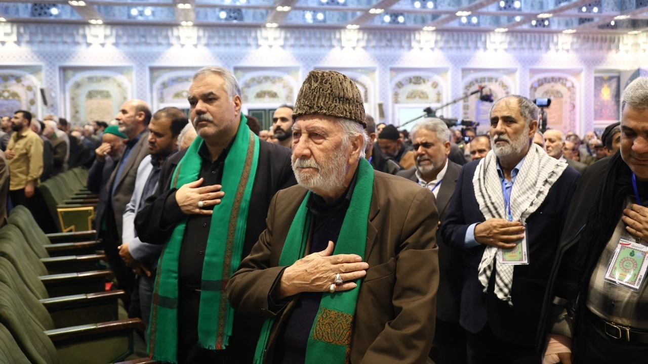 اشعار مذهبی مداحان باید شایسته مقام والای سیدالشهدا(ع) باشد