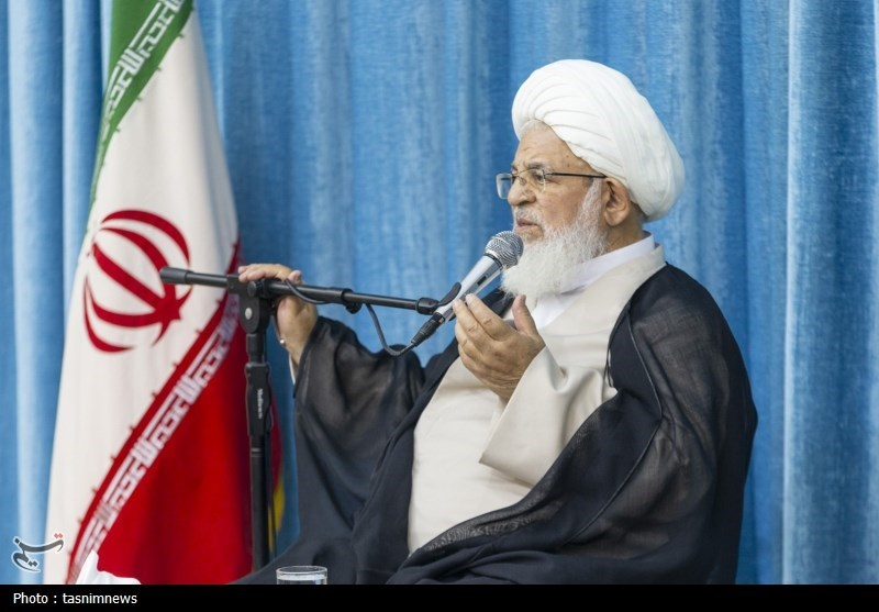 بیش از هر زمان دیگری به ایستادگی در برابر دشمن نیاز داریم