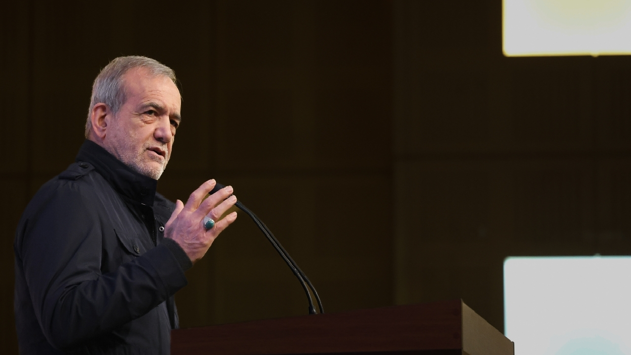 شبکههای اصلی و نیمهاصلی حملونقل اصلاح شوند/ سالی چندهزار کشته در جادهها، قابل قبول نیست