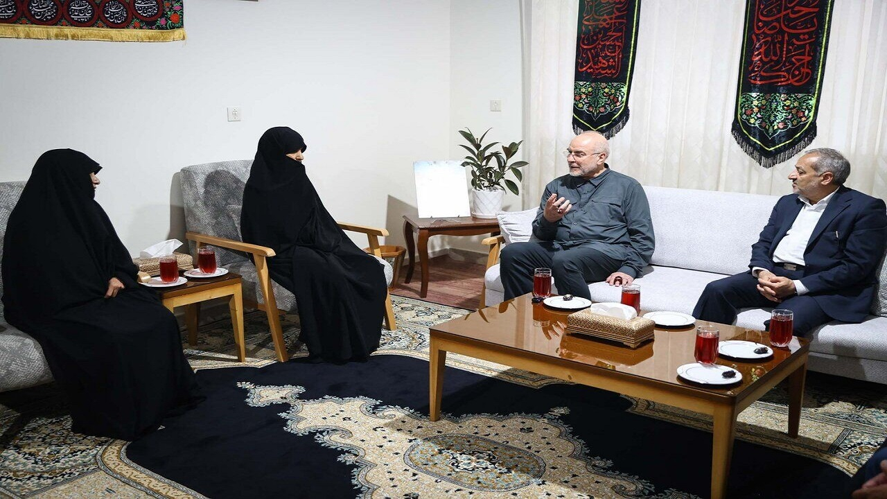قالیباف با خانواده شهید سرلشکر محمد کاظمی دیدار کرد